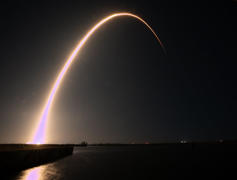 Back to the Moon we go