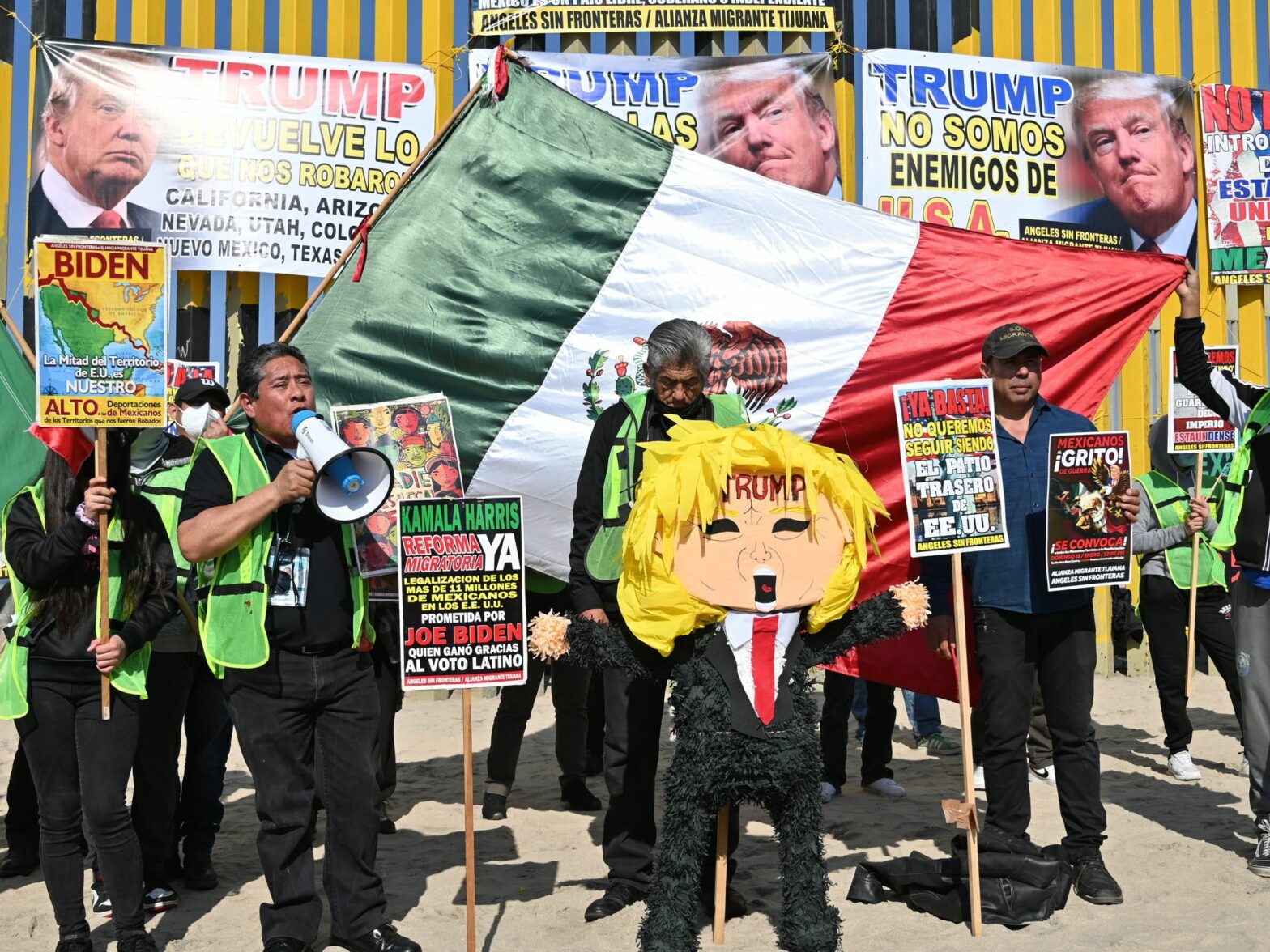 A Blunt Message To My Fellow Mexicans About Trump's "Dreaded" Return