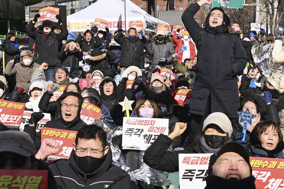 South Koreans celebrate impeached Yoon Suk Yeol's arrest