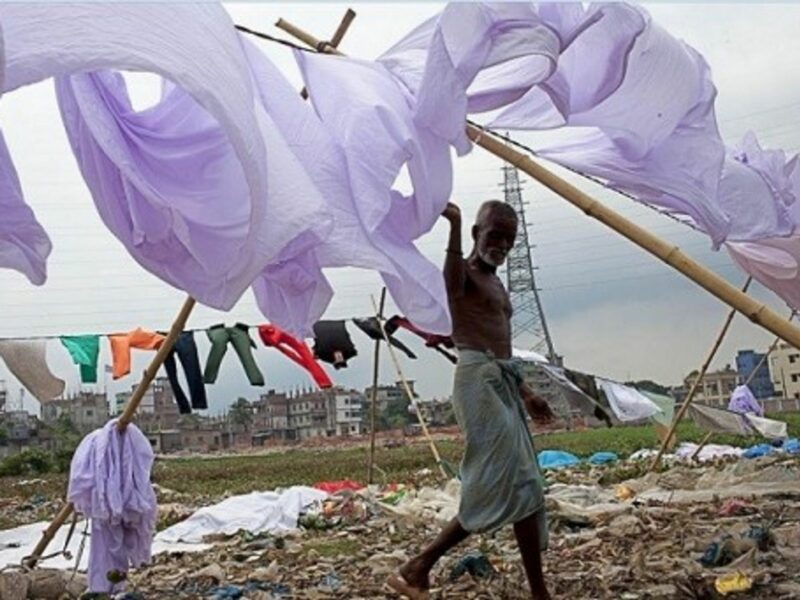 A Bangladeshi laundry worker during a nationwide strike by the Islamist party Jamaat-e-Islami.