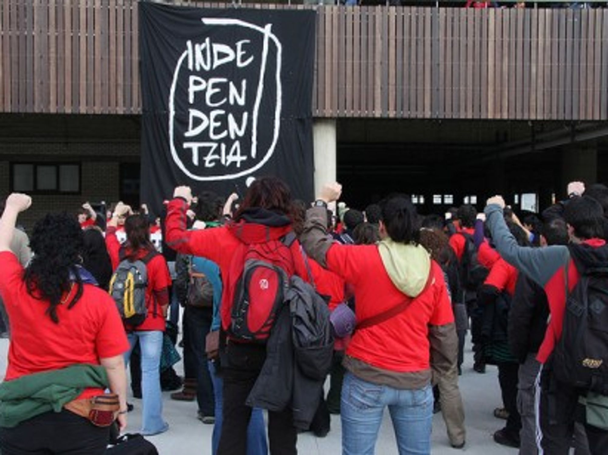 A Basque student rally for independence (www_ukberri_net)