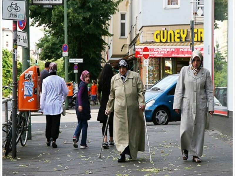 A Berlin stroll (Libertinus)