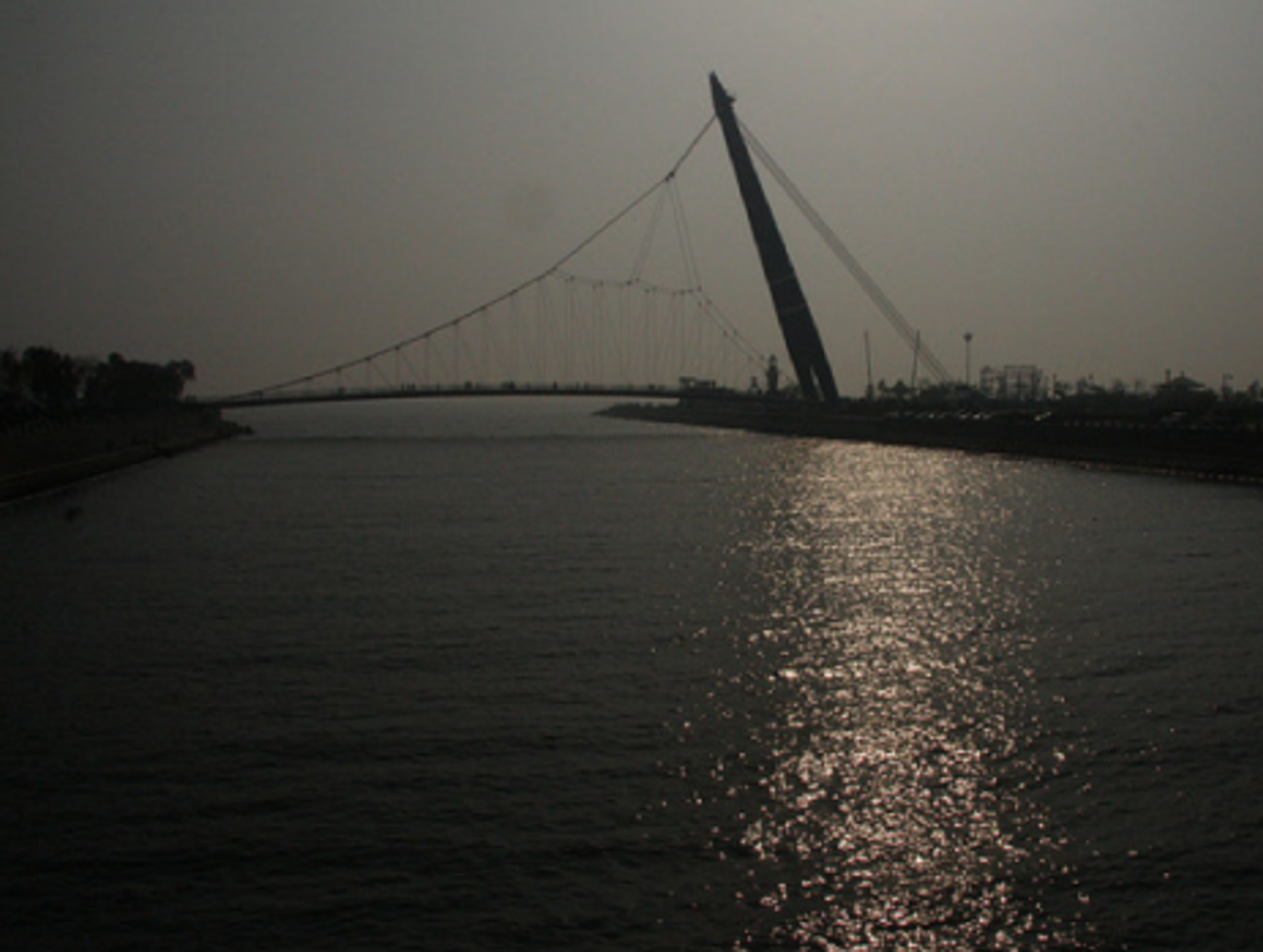 A bridge over the Bohai Gulf (gaobo)