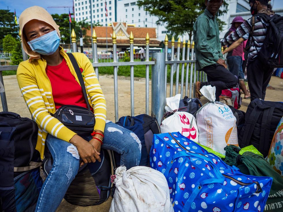 A Cambodian migrant worker going to Thailand
