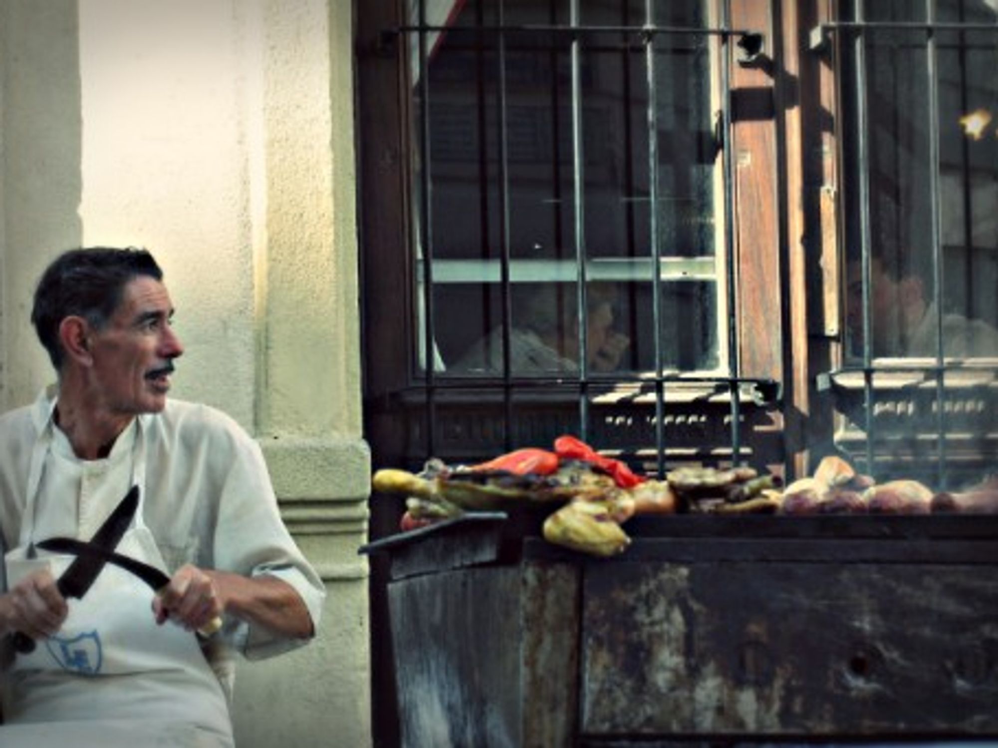 A "choripan" chef in Buenos Aires, Argentina