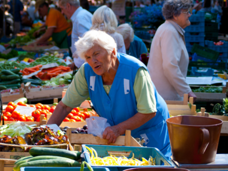 A file photo of a produce market in Freiburg, Germany (Lendog)
