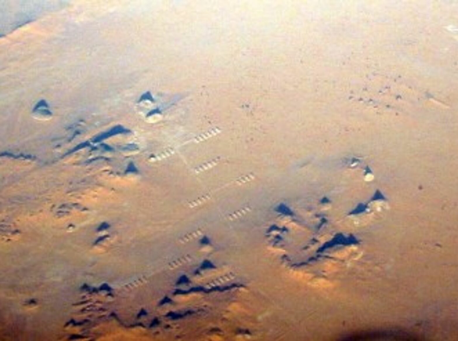 A Libyan military installation in the Sahara desert (futureatlas.com)