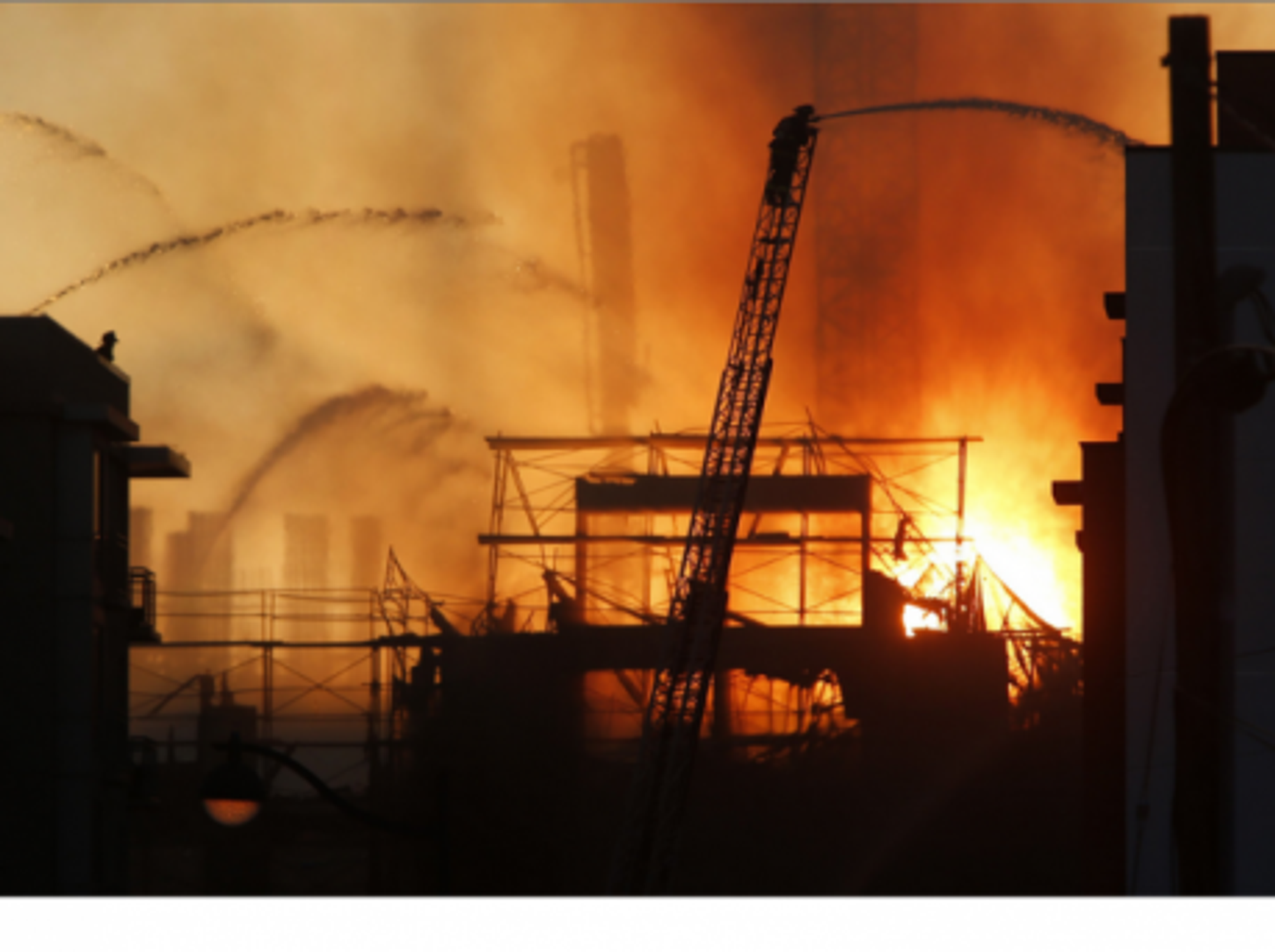 A massive blaze broke into the early hours Wednesday at a residential building under construction in San Francisco.