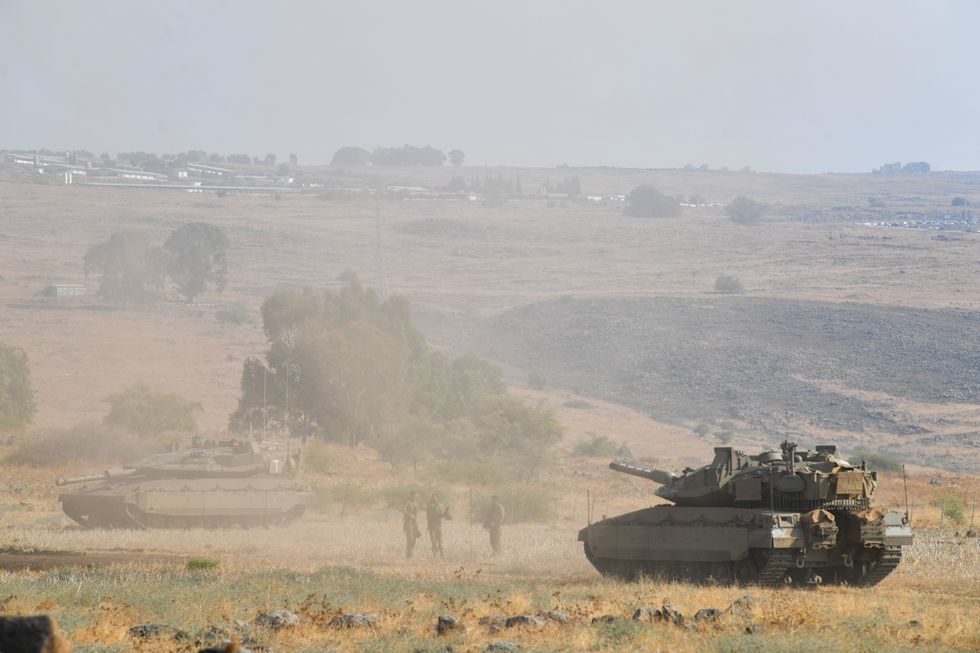 A photo of Israeli tanks in northern Israel near the border with Lebanon.
