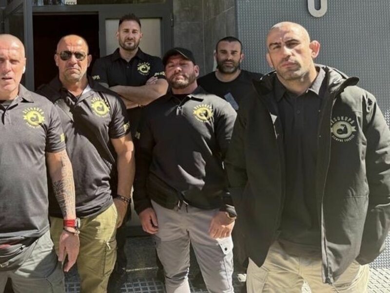 A picture of ​Daniel Esteve and members of his company Desokupa.