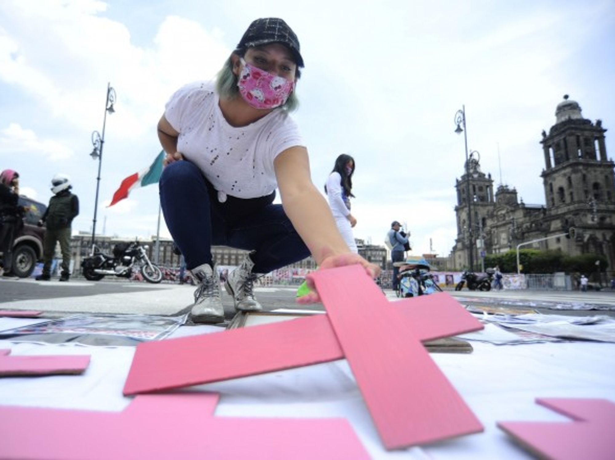 A protest advocating for victims of femicide in Mexico City