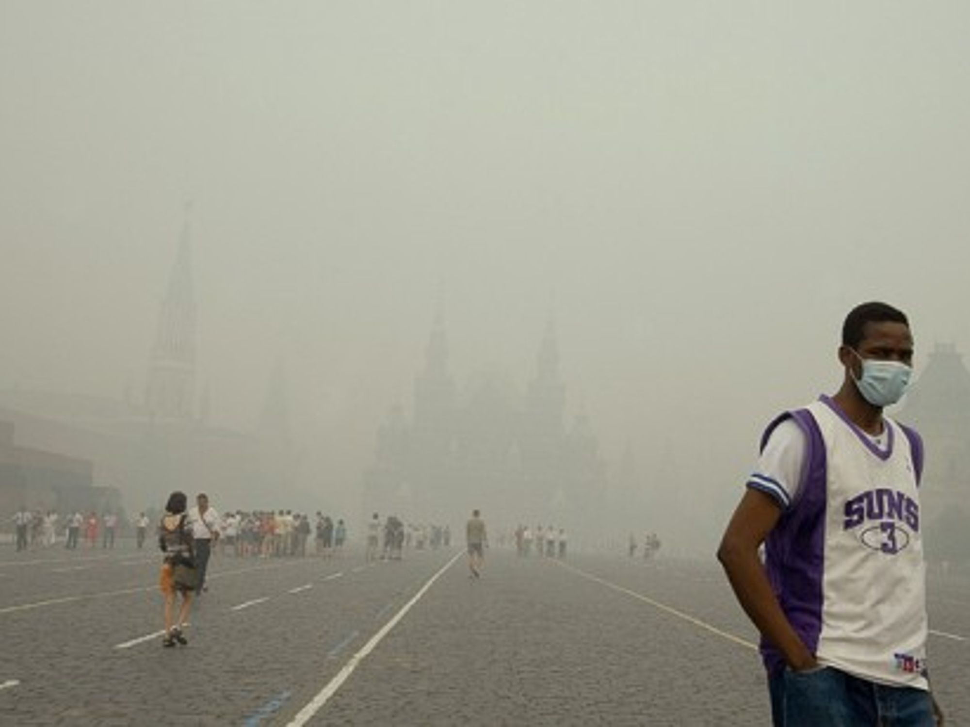 A smoky view of central Moscow last August (Ulishna)