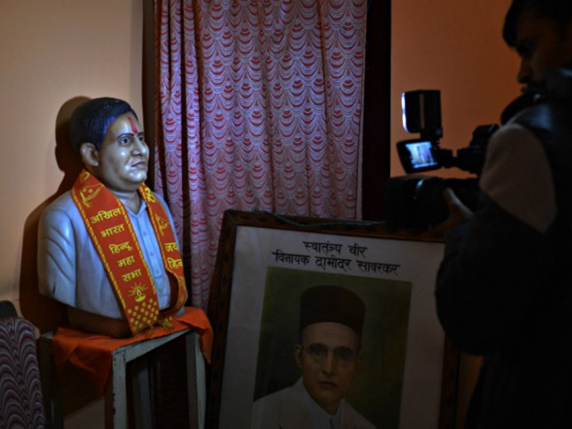 A statue of Nathuram Godse in New Delhi