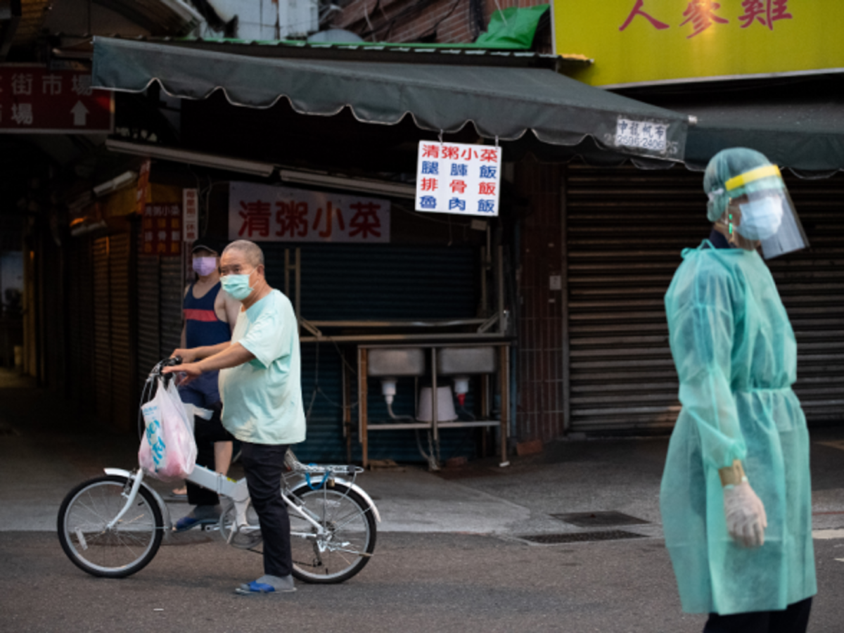 A testing site in Taipei's Wanhua District