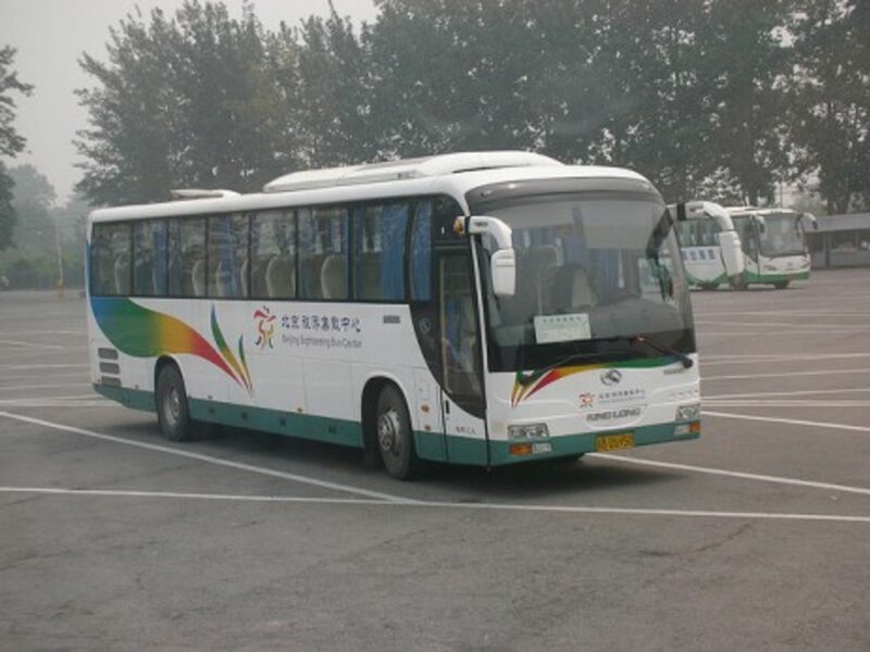 A tourist bus in Beijing (unfoldedorigami)