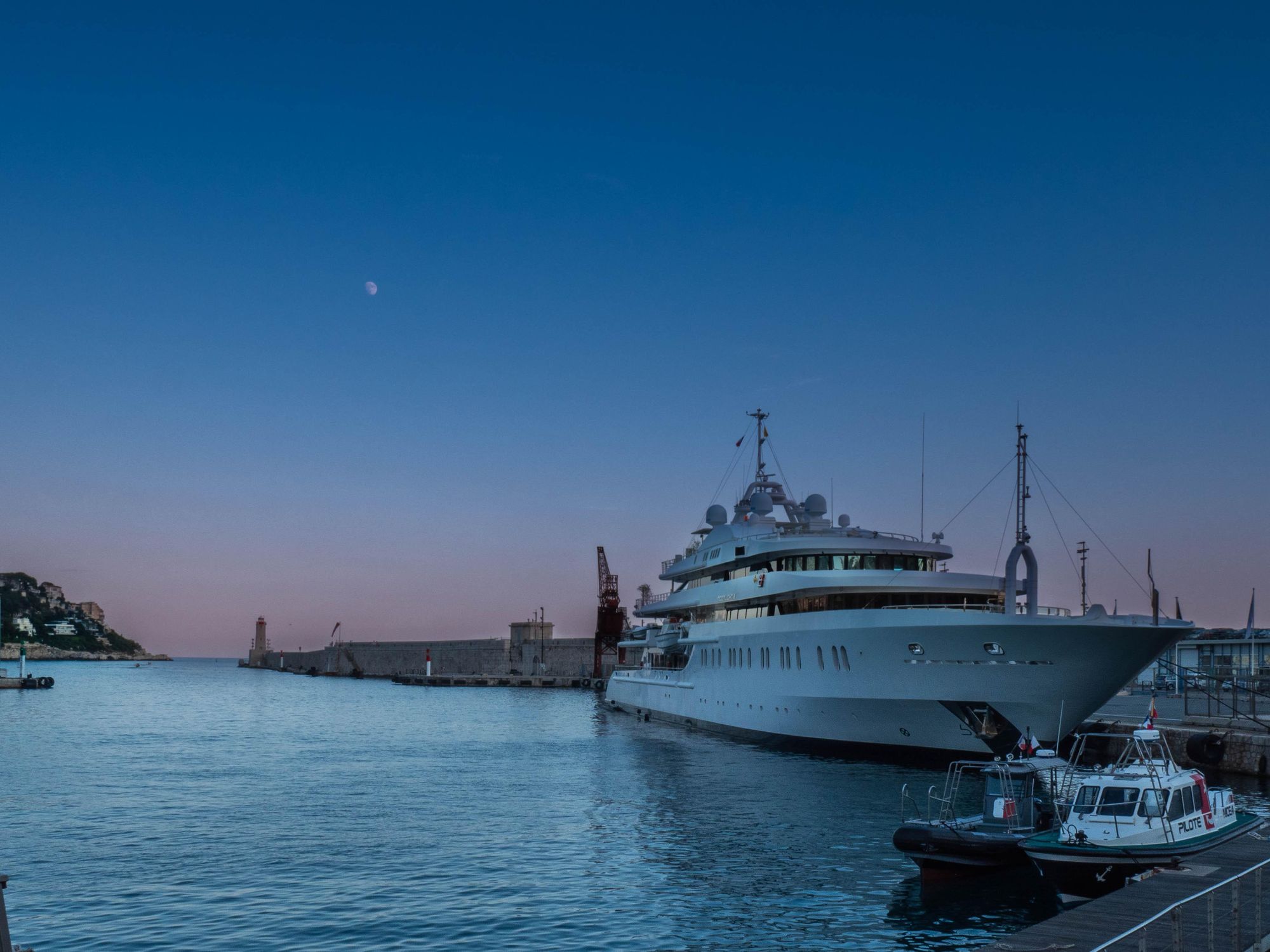 Oligarchs Au Revoir: Russia's War Drifts On To The French Riviera