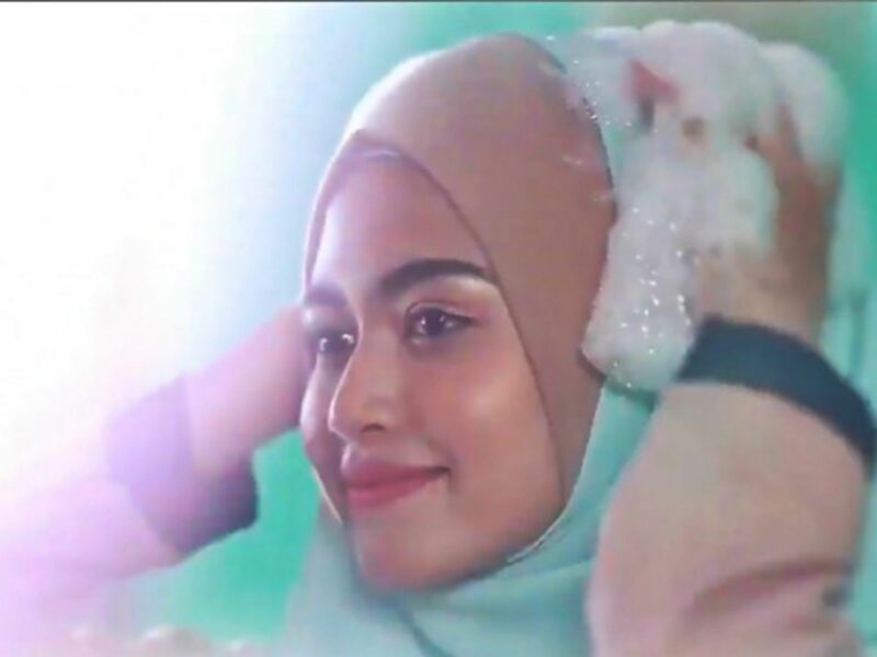 Advertisement from Malaysian hair care company Neutri-C
