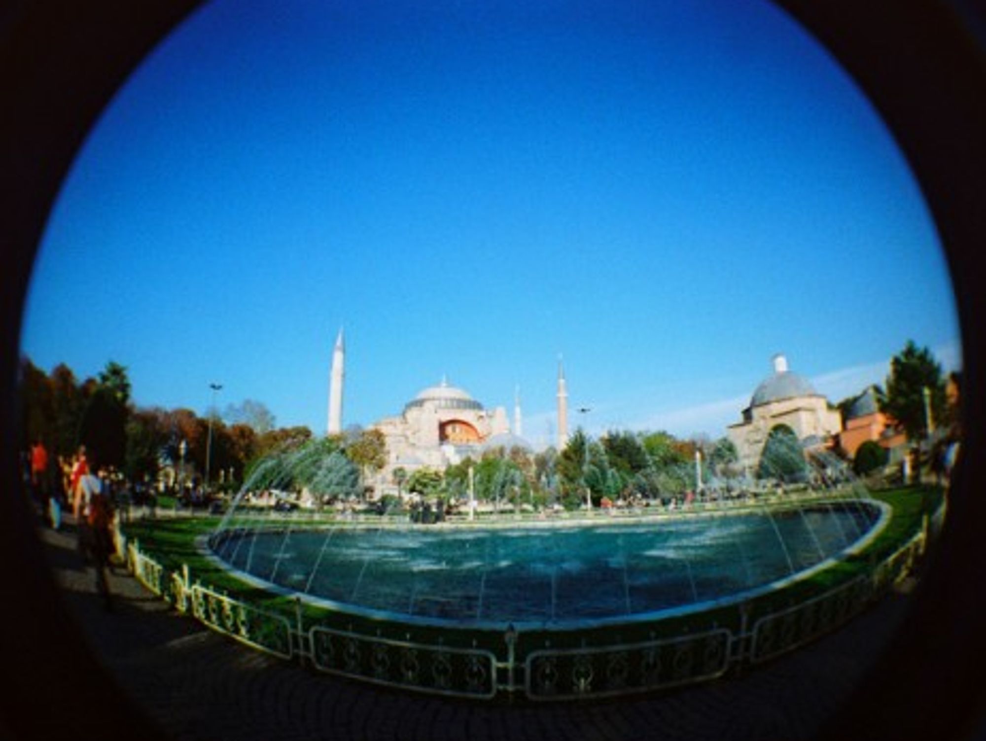 â€œLet the chains be broken â€“ let Hagia Sofia be openedâ€