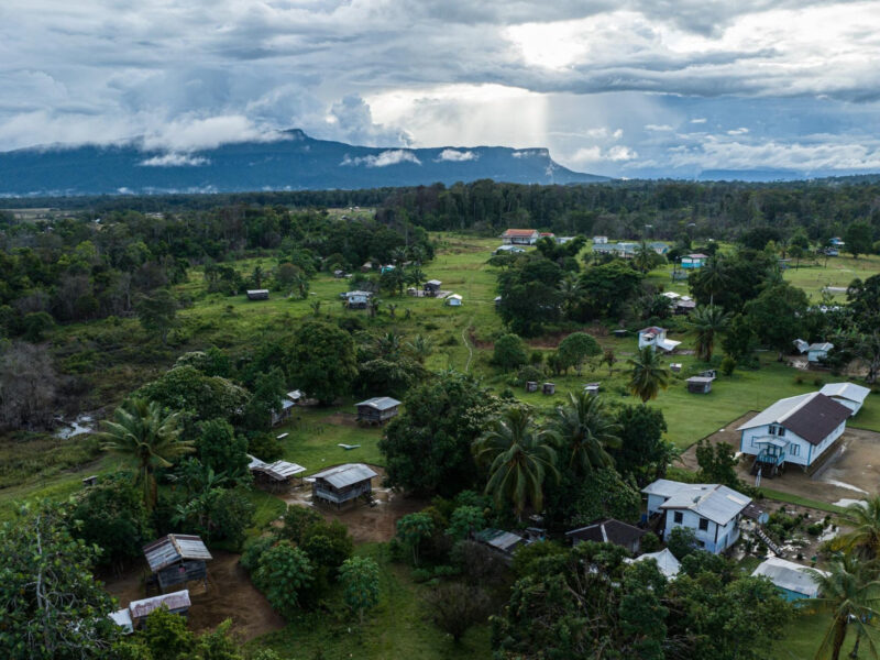 Aerial view of Kako Village. The geography of the region is marked by rich hydrography and plateaus in the middle of the Amazon rainforest.