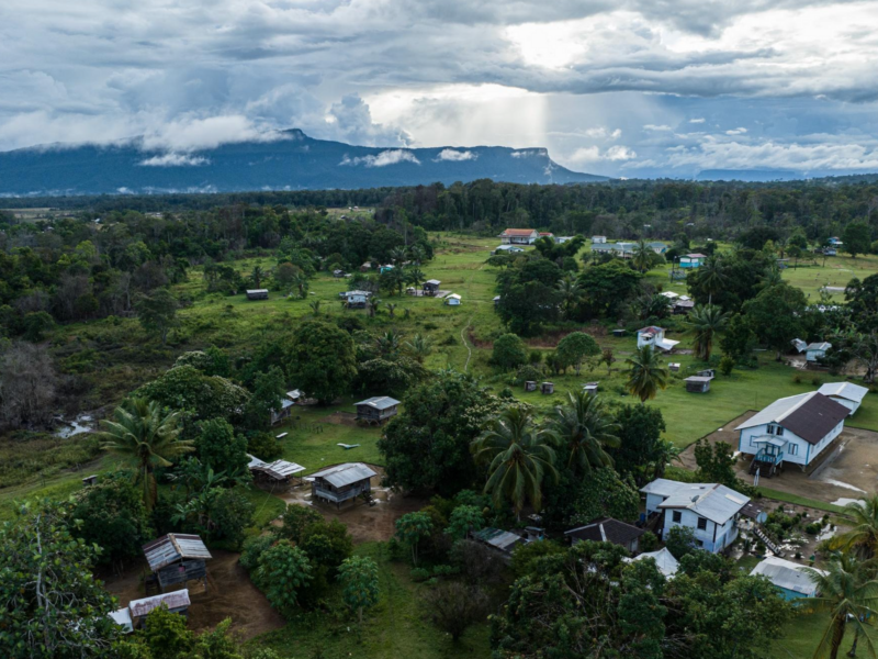 Aerial view of Kako Village. The geography of the region is marked by rich hydrography and plateaus in the middle of the Amazon rainforest.