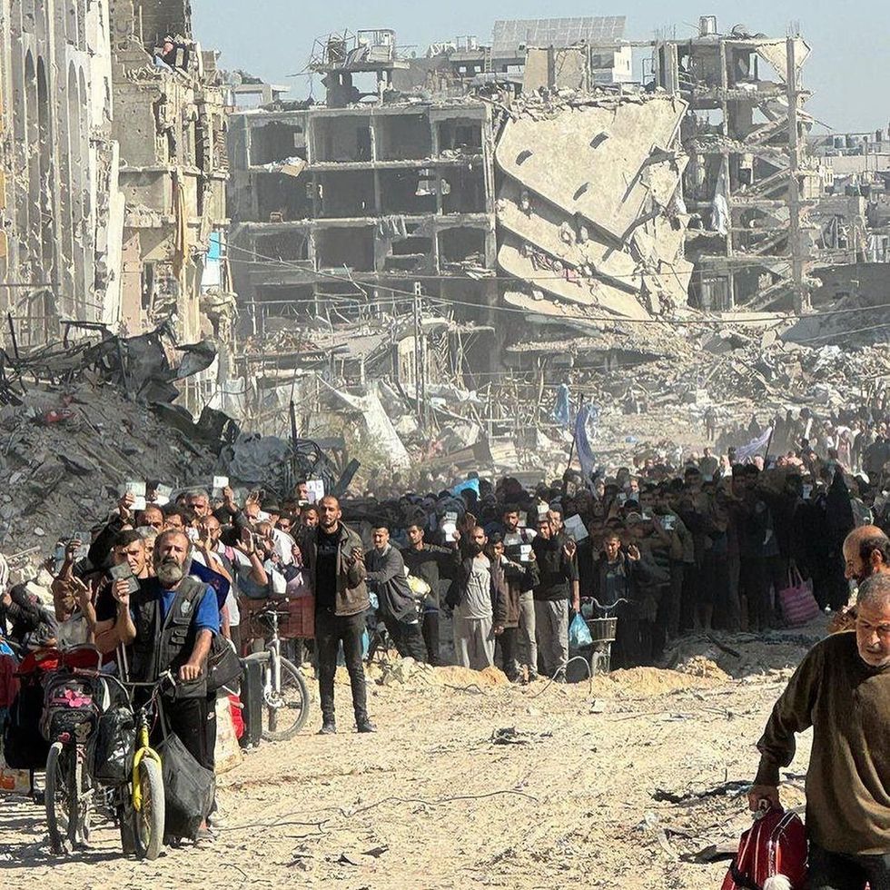 After days of air strikes, artillery shelling and horrific massacres Israeli occupation still pushing people to leave their homes from Jabalia towards the south of the strip in a very humiliating ways
