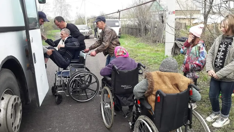 After the outbreak of a full-scale war, the hospice residents were evacuated.