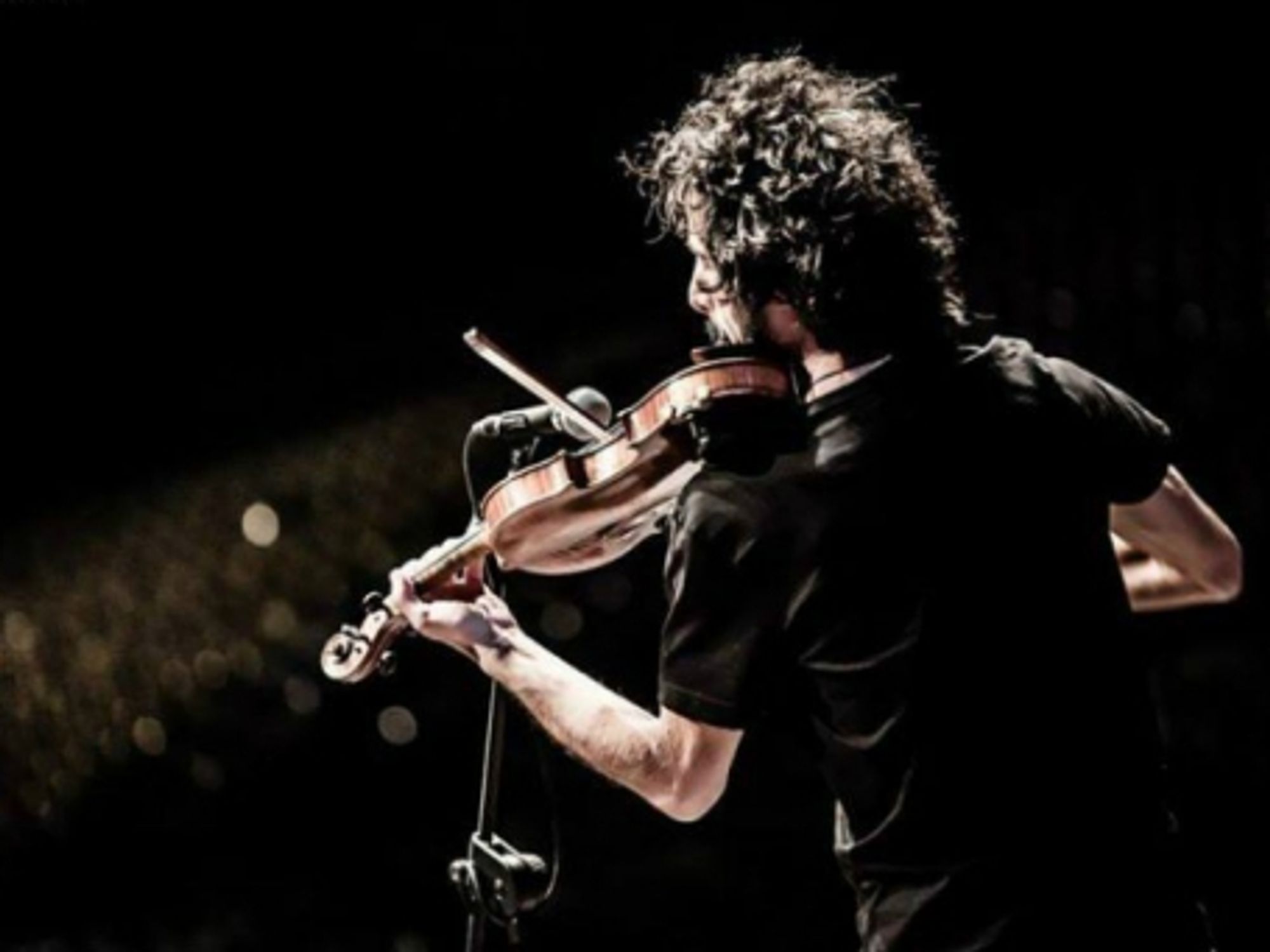 Alaa Arsheed playing in Florence, Italy