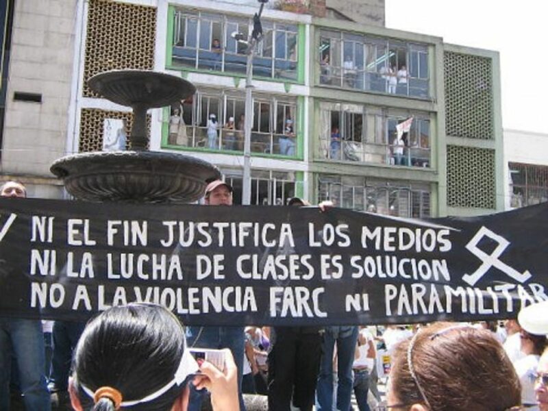 An anti-FARC rally in Medellin in 2008 (medea material)