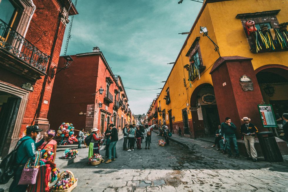 An image of a busy street in Mexio