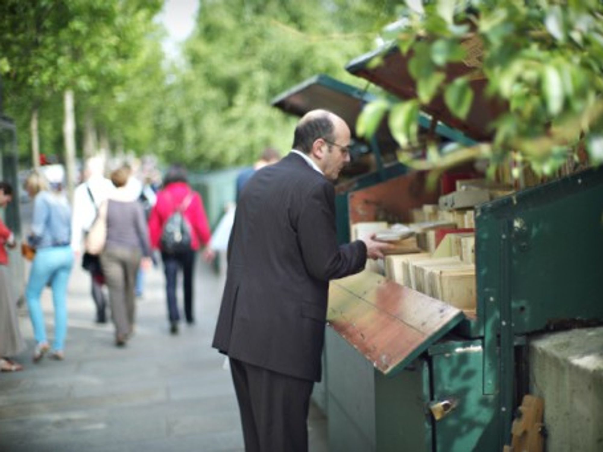 Another way to buy books in Paris
