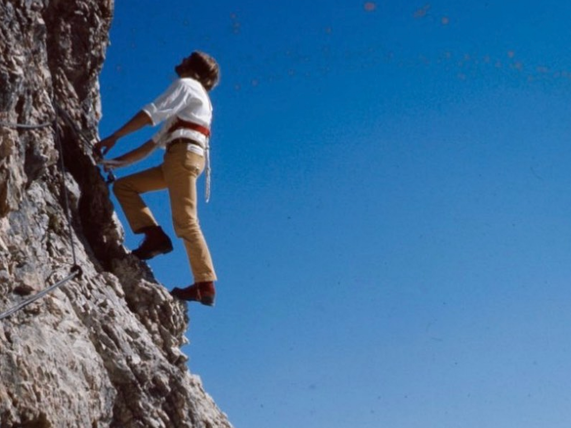 Archive photo of mountaineering legend Reinhold Messner rockclimbing