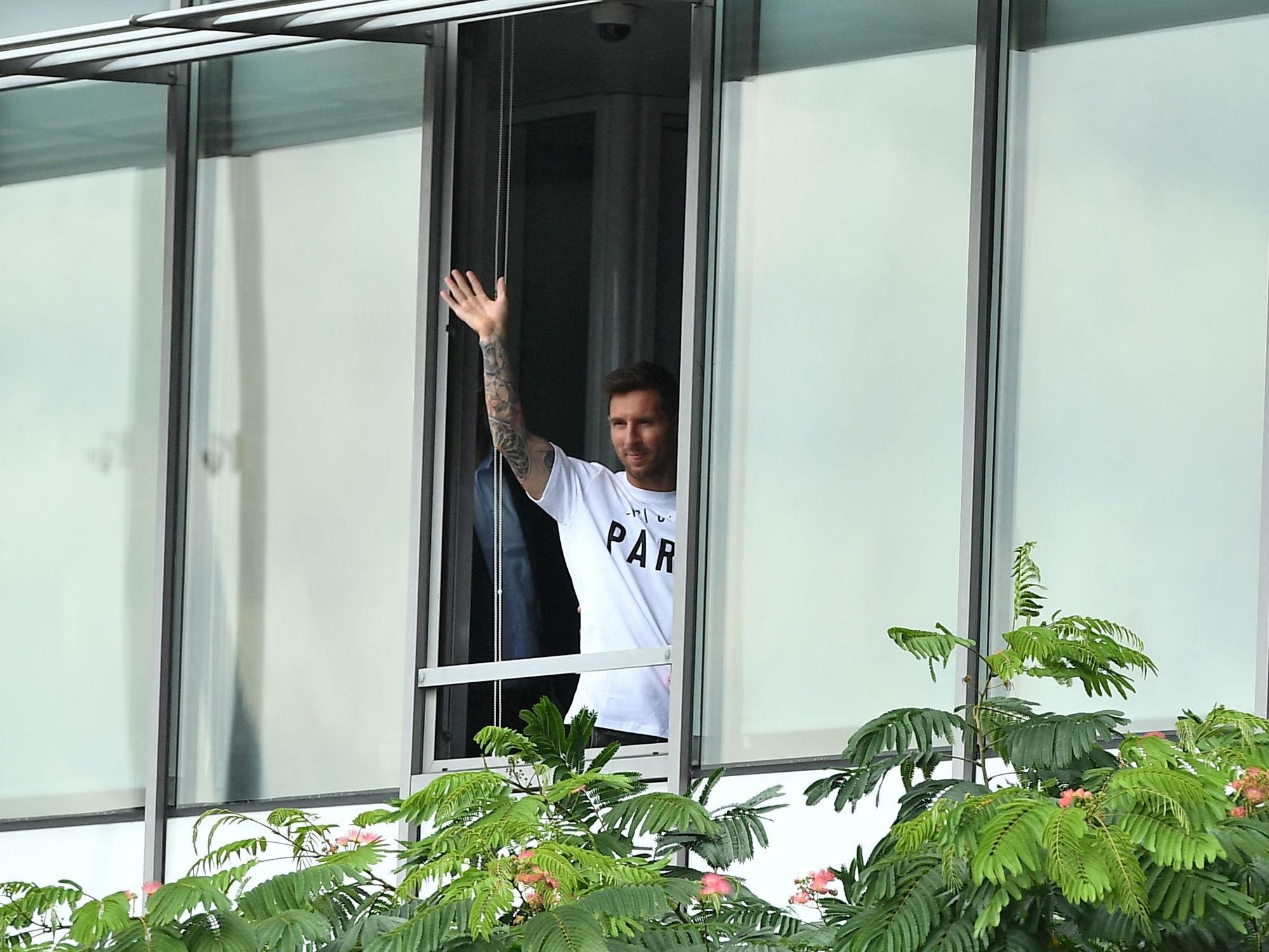 The Latest: Wildfires Turn Deadly, Cuomo’s Out, Messi Landing In Paris