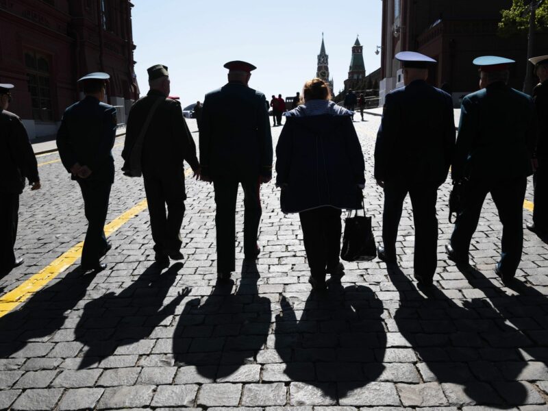 Army reserve soldiers go to Red Square to attend a ceremony​
