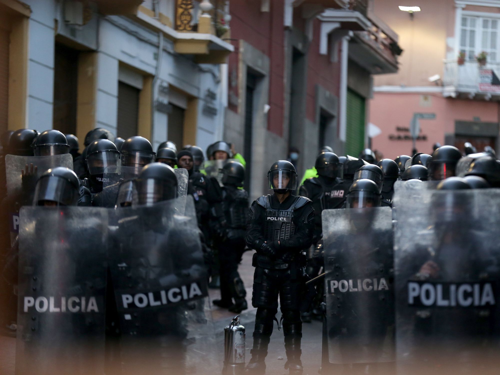 around Plaza Grande, where Ecuador's government palace is located.