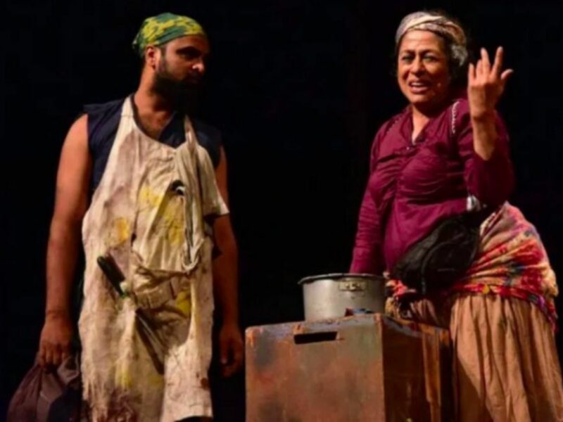 Arundhati Nag (right) in 'Mother Courage and Her Children'