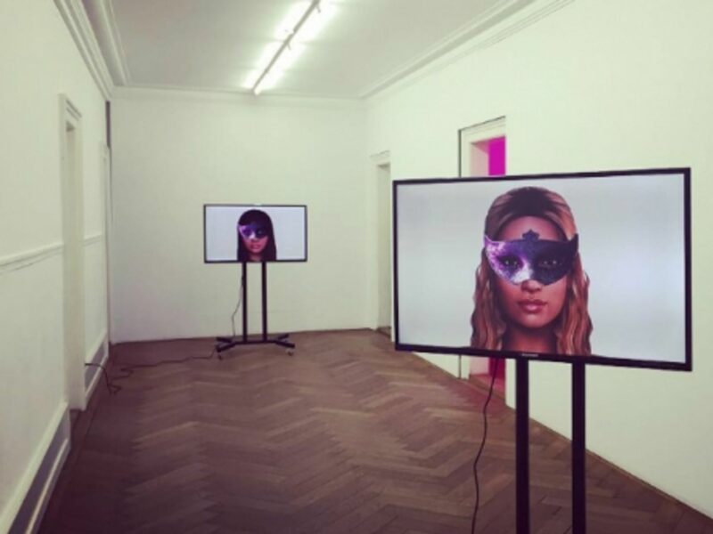 Ashley Madison "Fembots" Star In Swiss Exhibition