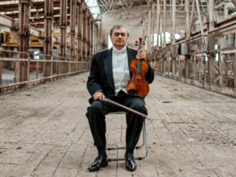 Ashot Tigranyan, conductor and violonist