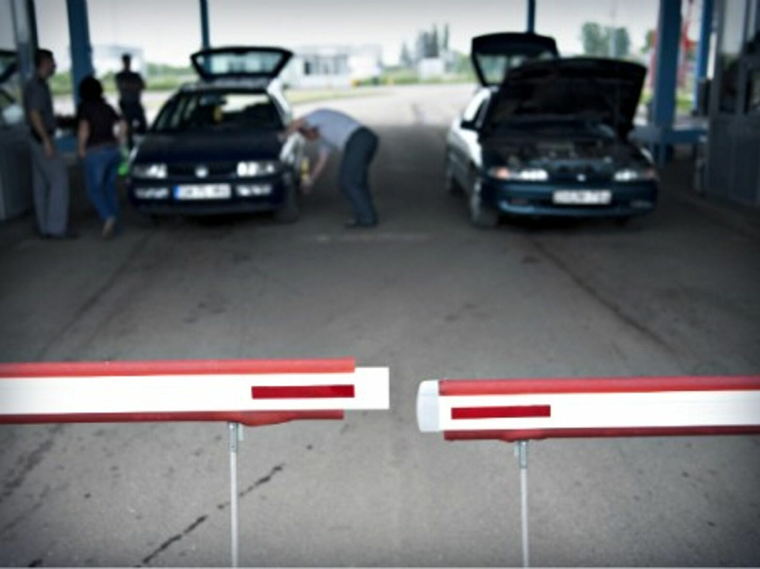 At the Romania-Hungary border