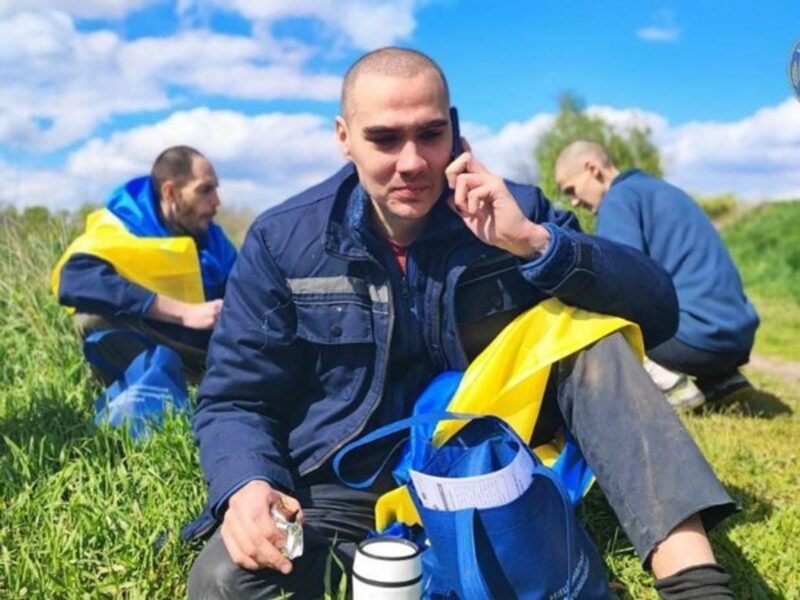 "Azov" Valery on the phone.