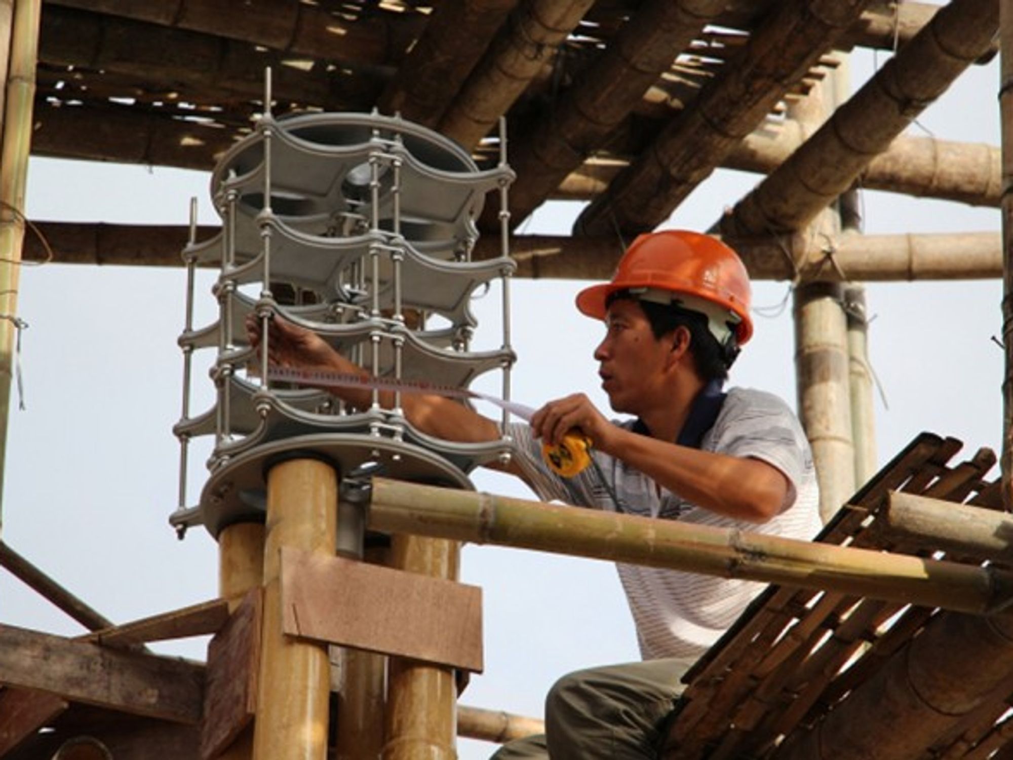 Bamboo is resistant, light, flexible and cheap. And more...