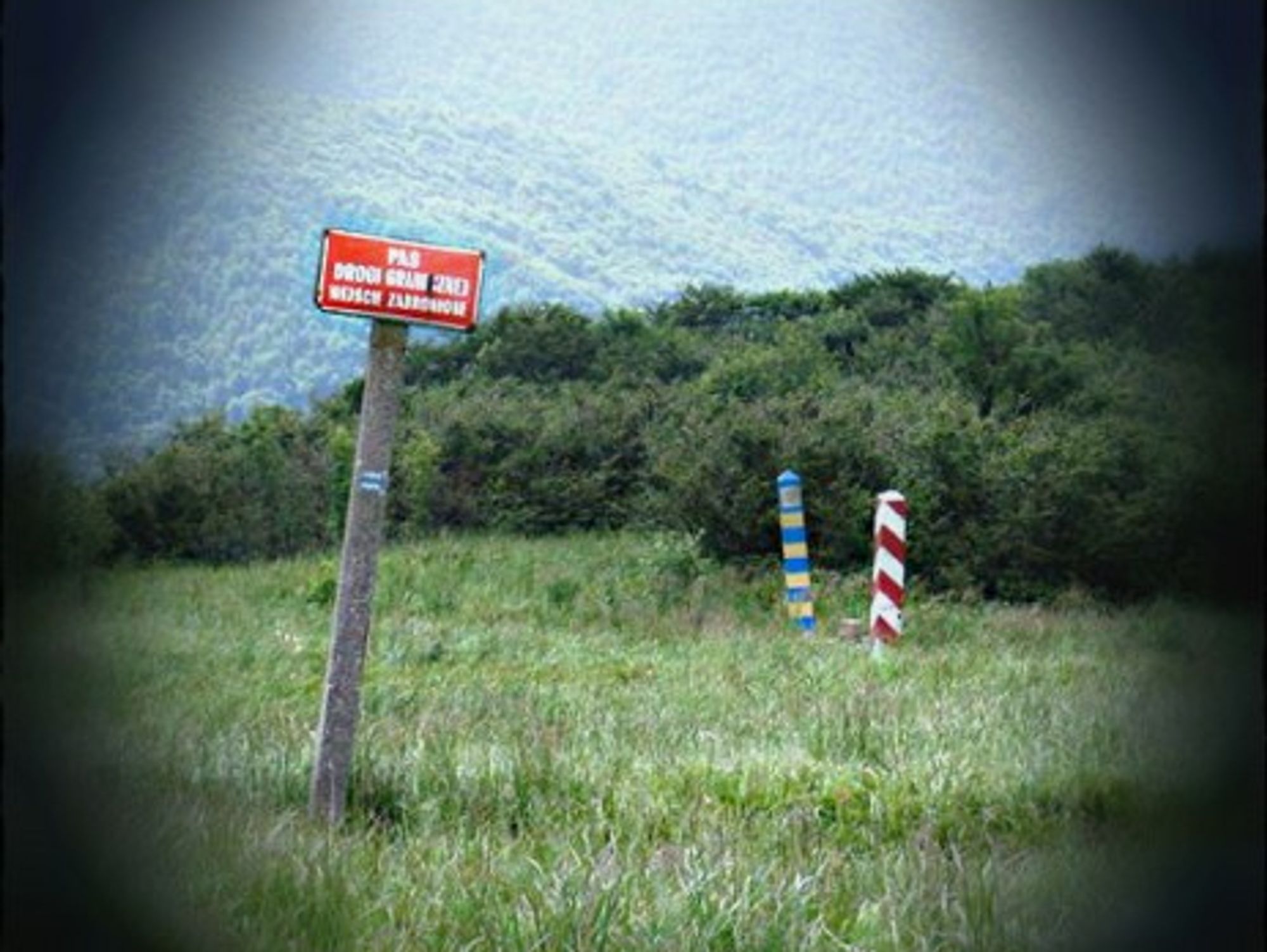Border sign near the the Wielka Rawka mountain