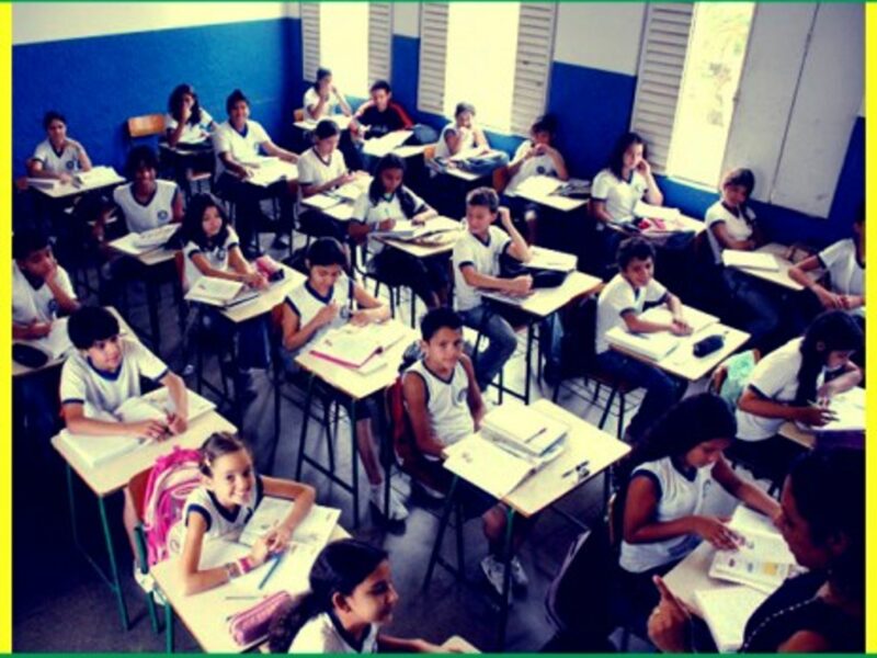 Brazil has a deficit of 65,000 math teachers