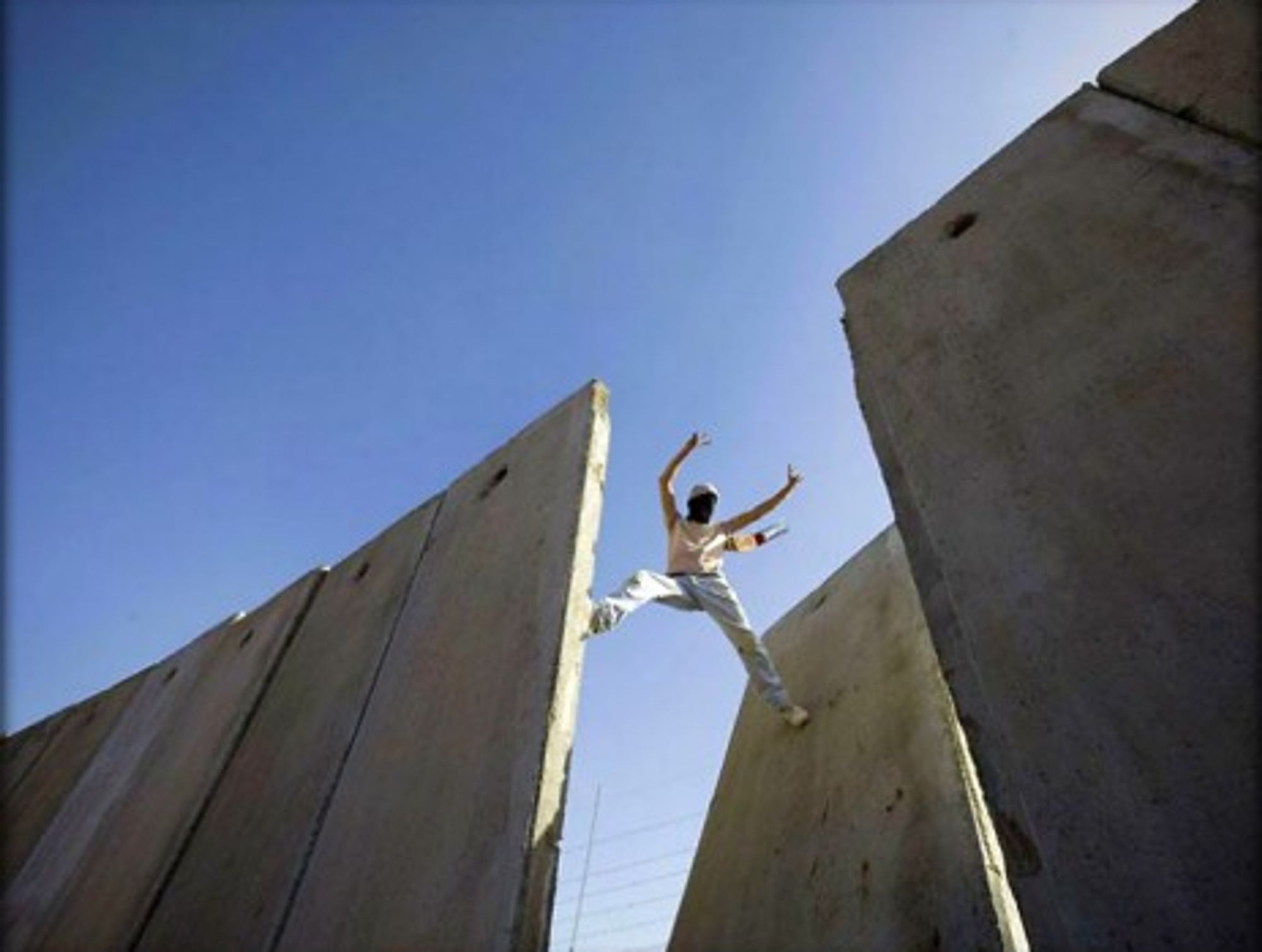 Bridging divides, breaking down walls