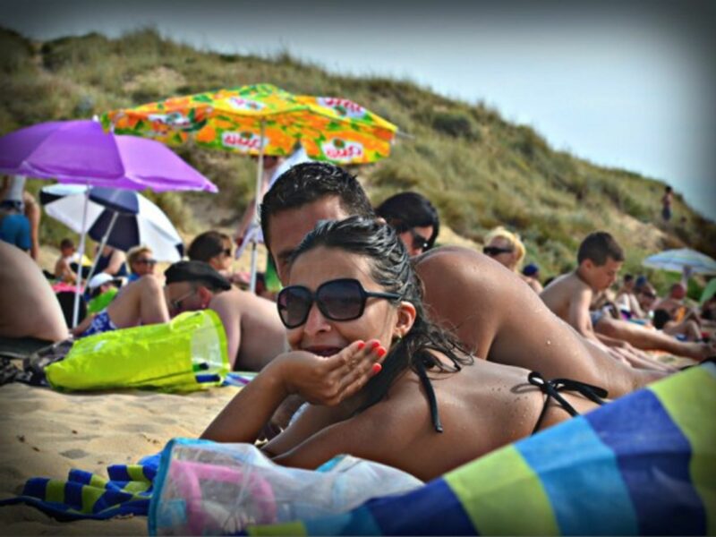 Bronzage on the beach in Les Sables Vigniers