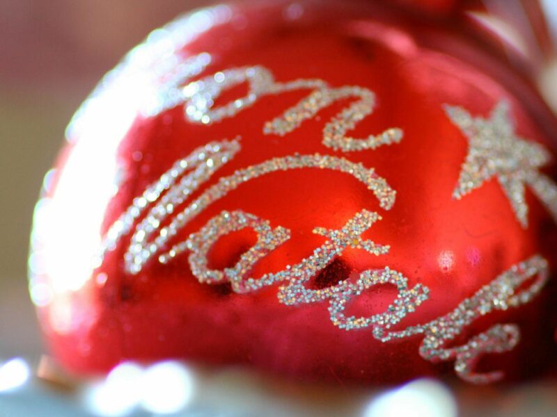 Can We Still Say "Merry Christmas"? An Italian Take On The Inclusive Language Debate