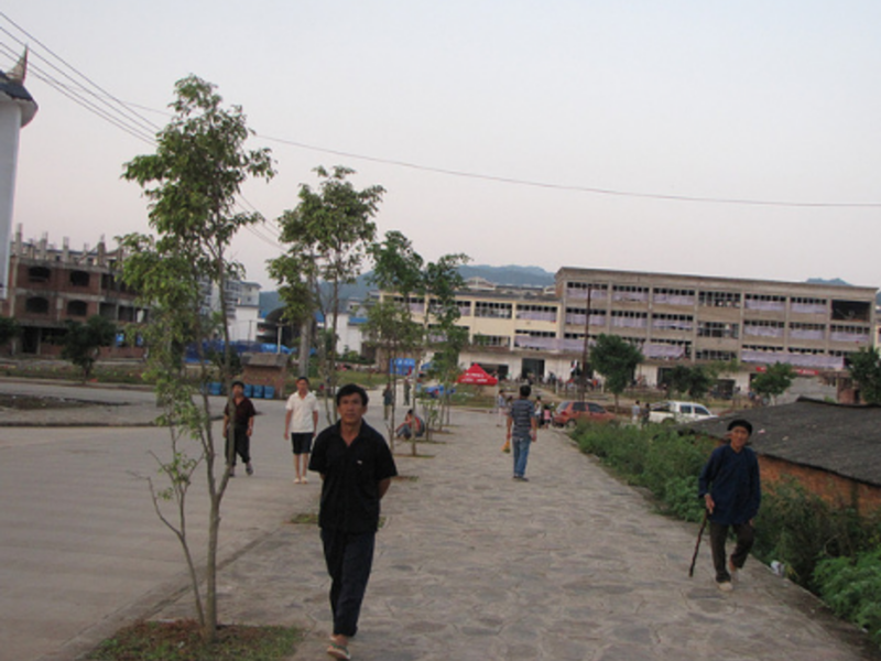 Burmese refugees across the Chinese border in Yunnan province (treasuresthouhast)