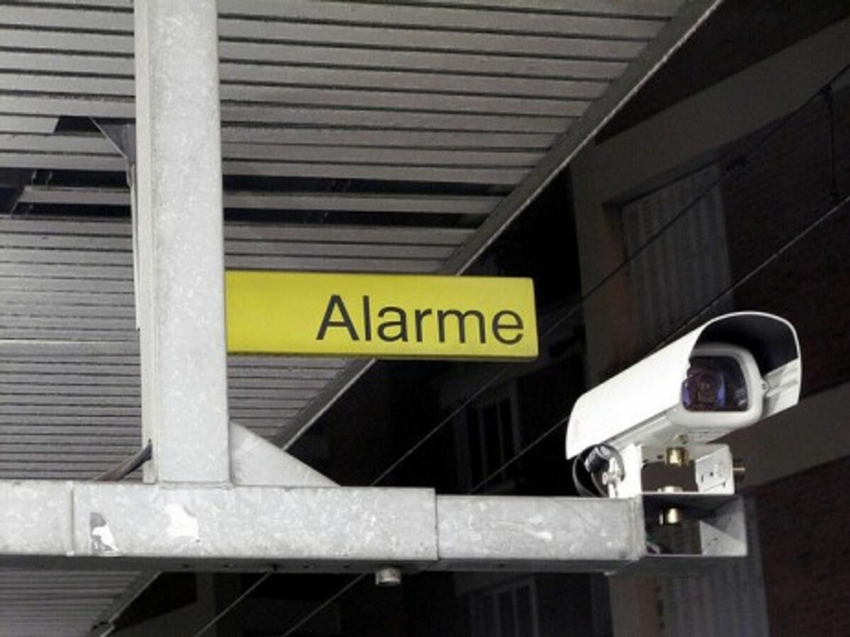 By June 2012, 1,455 CCTV cameras will keep an eye on the streets of Paris (ebrkut)