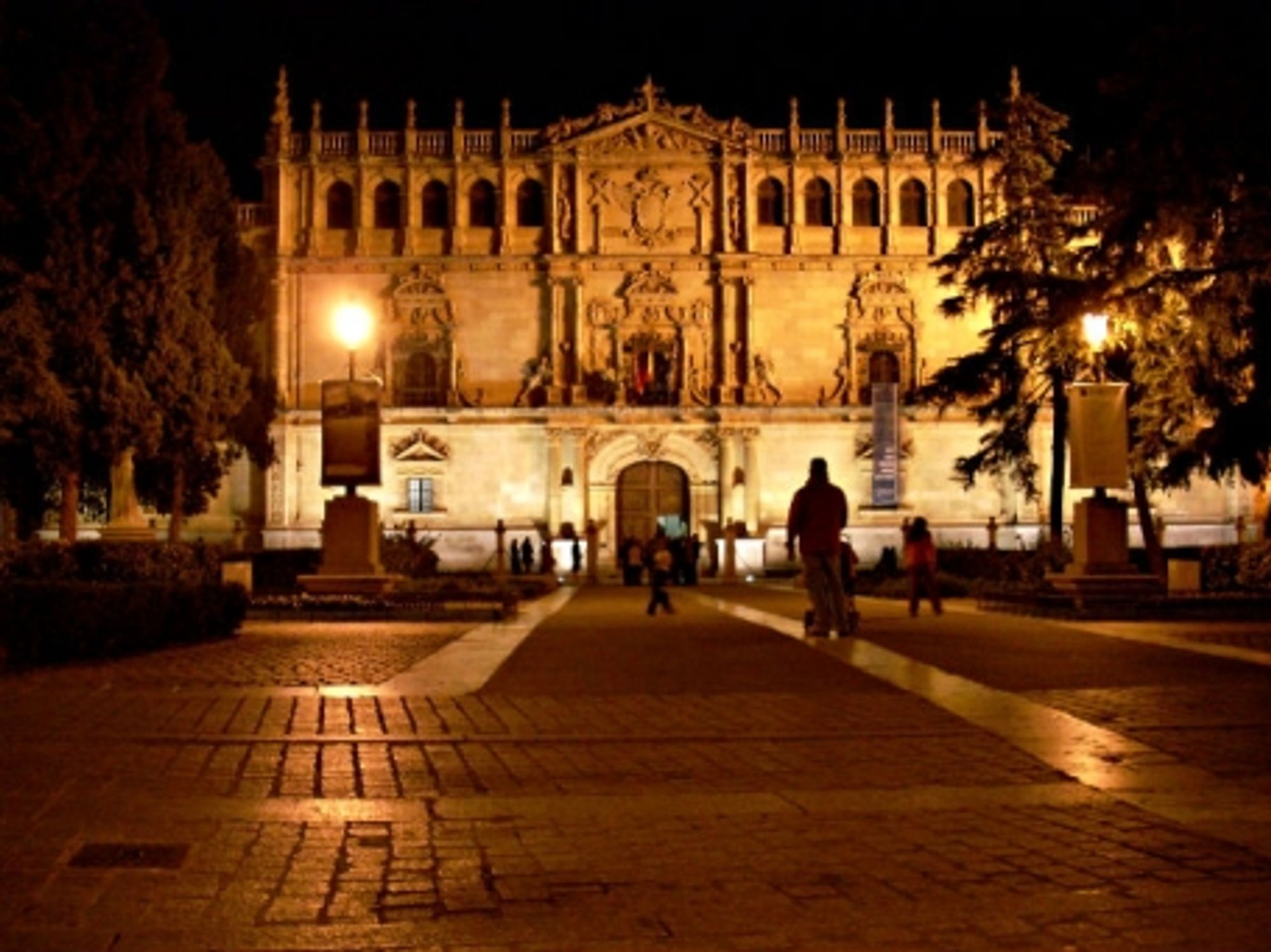 Campus shadows in Spain