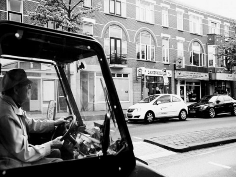 Caution: Granny on board (Pim Geerts)