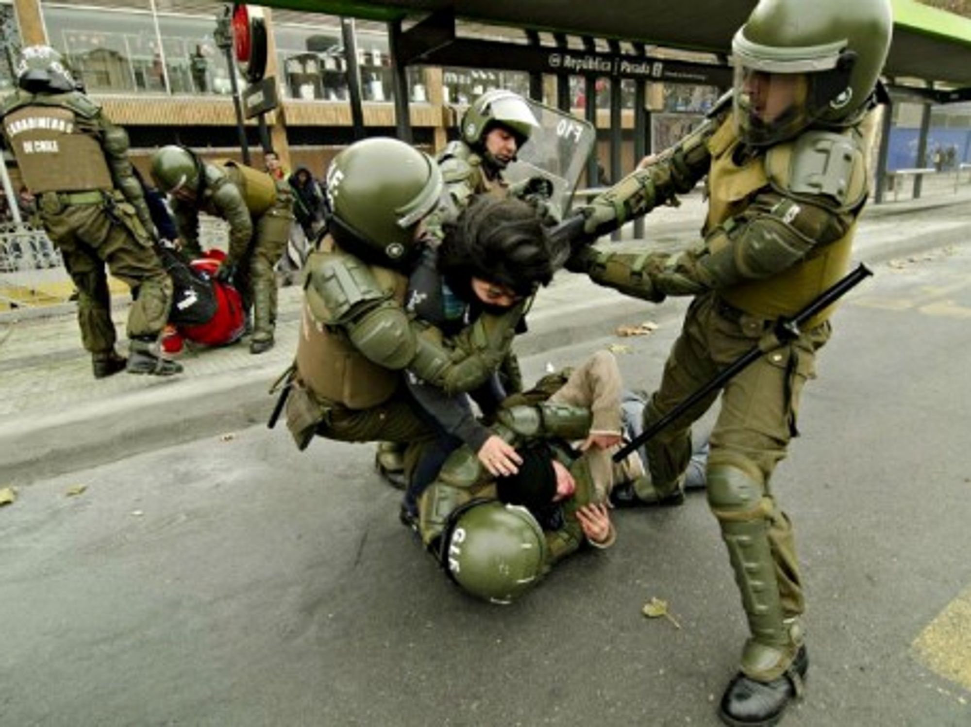 Chilean students protesting against the governmentâ€™s educational reforms clashed with police Tuesday in Santiago.
